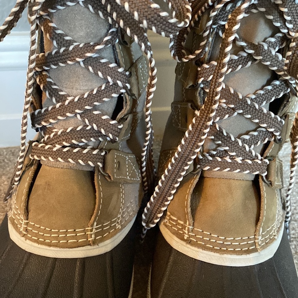 Eddie Bauer Hunt Pac Deluxe Boot In Stone Color Gem